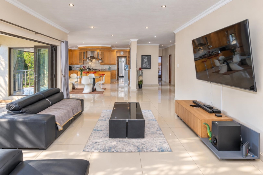 5 Bedroom Property for Sale in Birdwood Estate North West